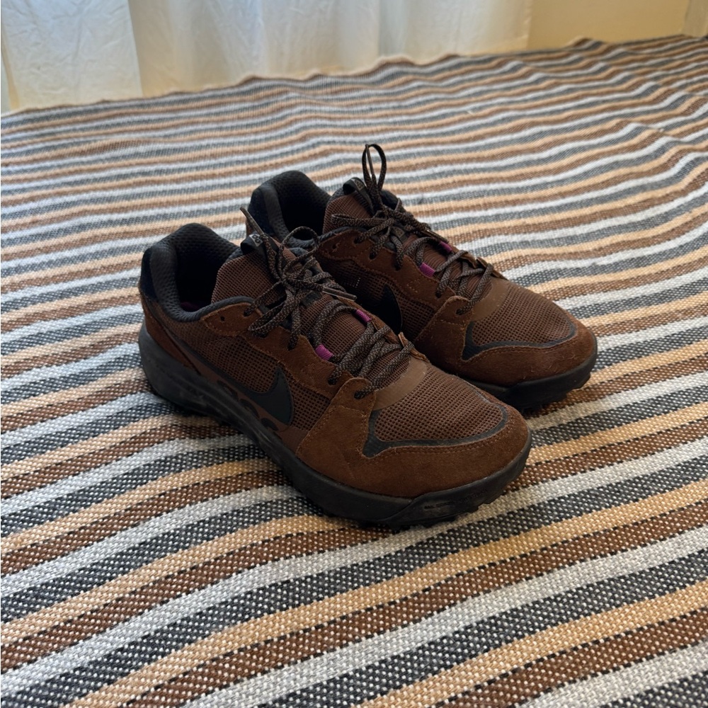 Nike ACG Sneakers